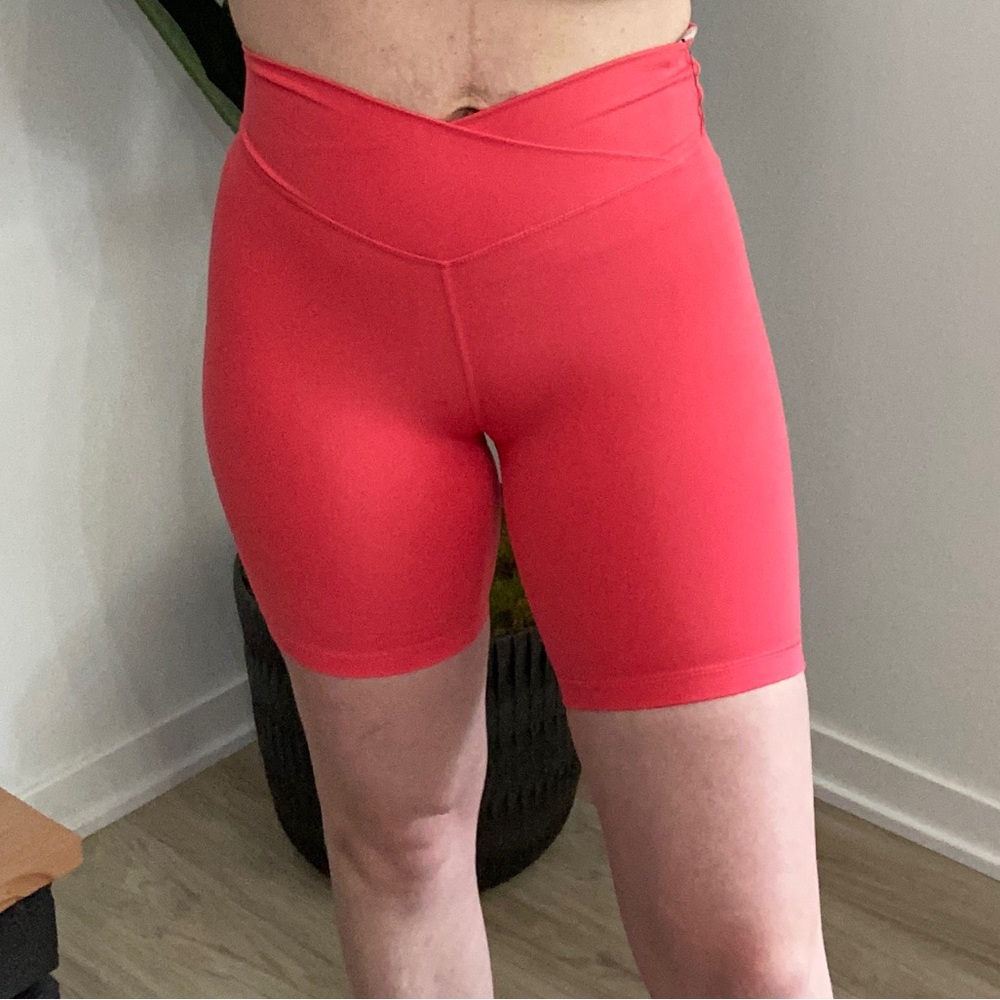 Venice Crossover Biker Shorts | Paradise Pink